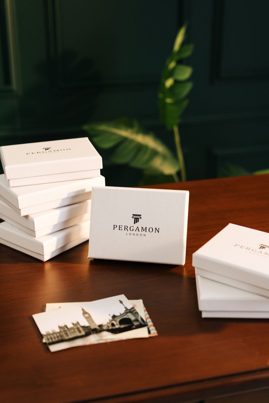Premium gift boxes used for collapsible rigid packaging planning